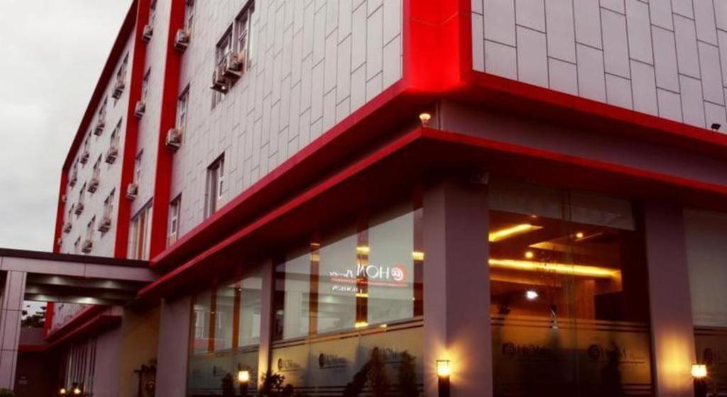 @Hom Premiere Cilacap Exterior foto